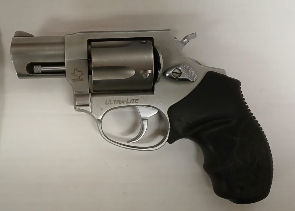Taurus 85 DL — .38 Special